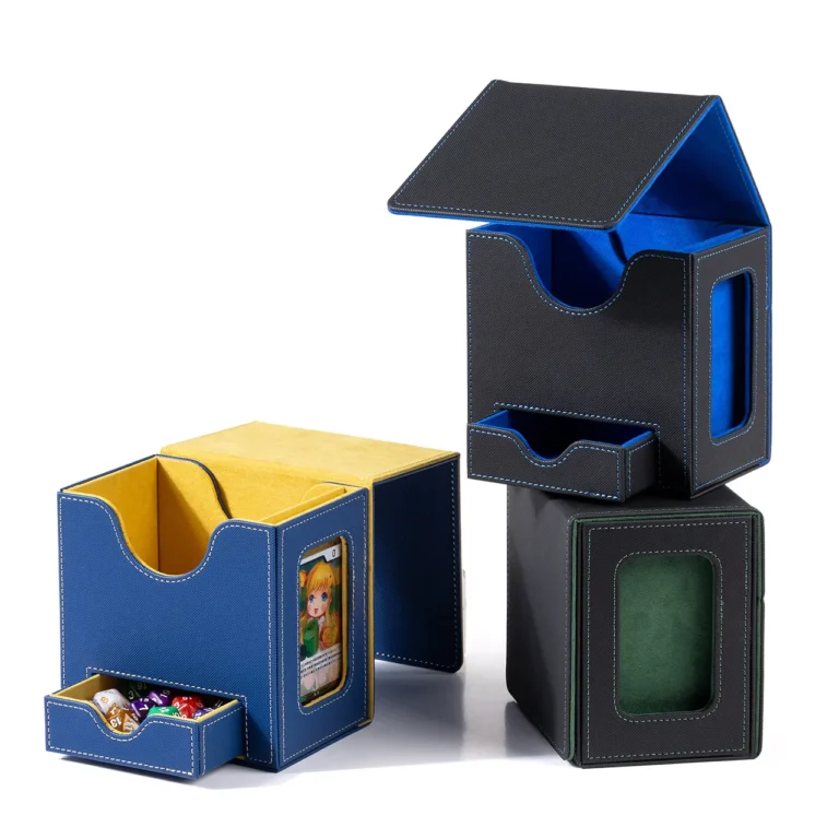 Magnetic PU vertical trading card deck box with front transparent view window and detachable pull-out dice drawer. Crosshatch PU exterior, soft velvet lining. Stores sleeved TCG cards and displays toploaders, compatible with Pokemon, One Piece, MTG. Multiple colors, custom embossed logo, OEM bulk wholesale for global card retailers.